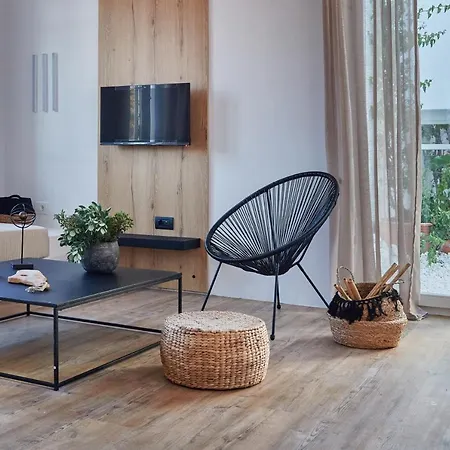 Casa Mardiva Terra * ナウサ